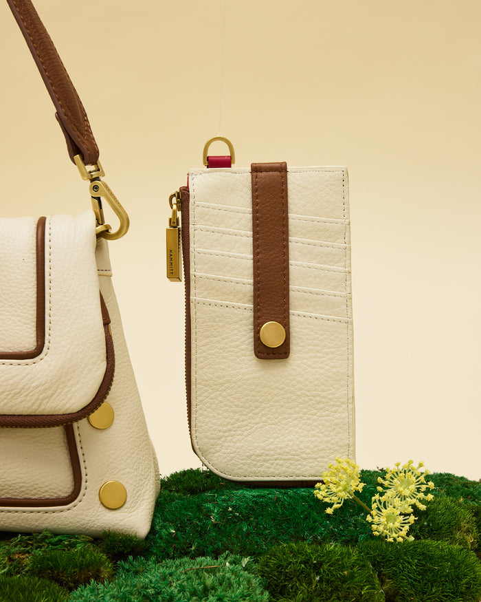 210 East | West End/Antique Gold