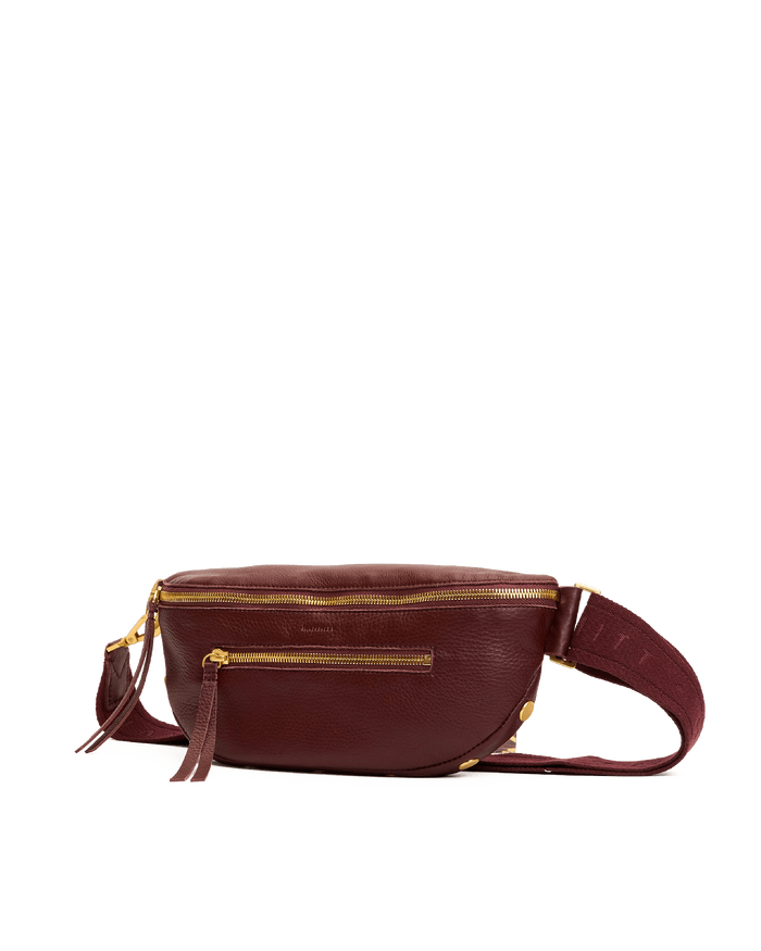 Charles-Crossbody-Med-Cherrywood-Pebble-BG-Front-View-2