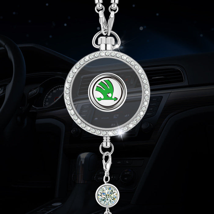 Colgante con el logotipo de aromaterapia para coche fabricado en metal y diamantes.-ES