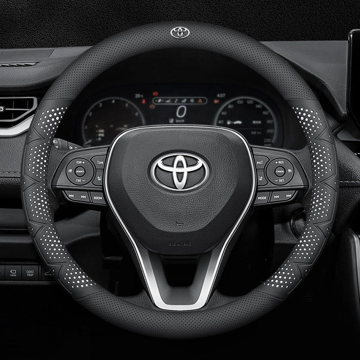 Toyota / Apvalus / Balta