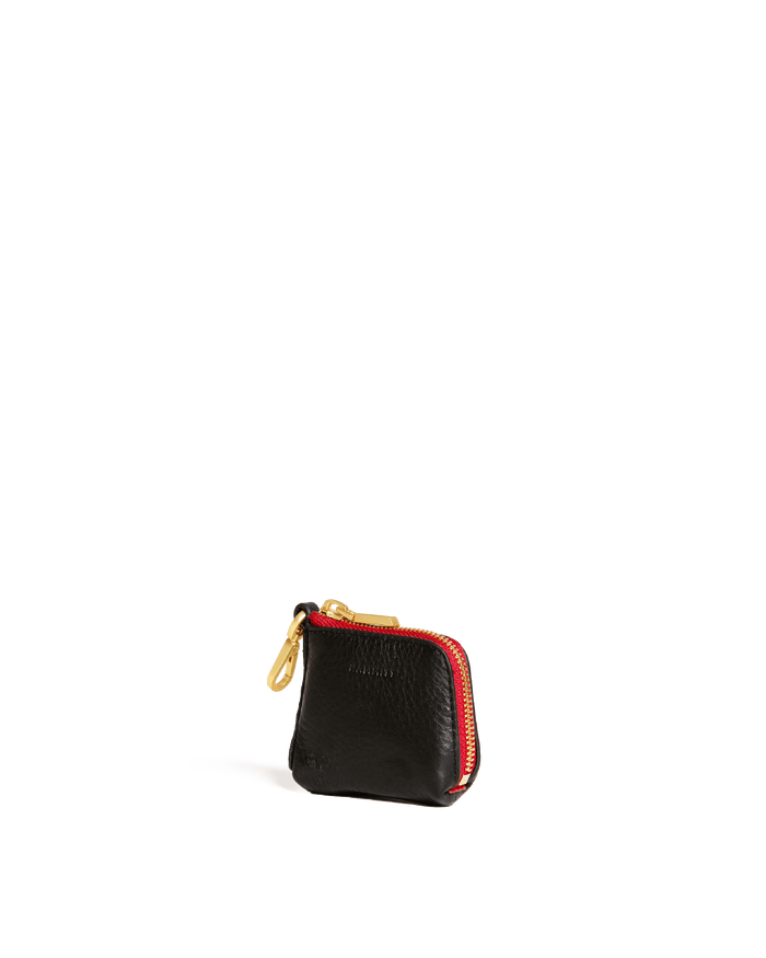 Syd-Pouch-Black-BG-Red-Zip-Front-View