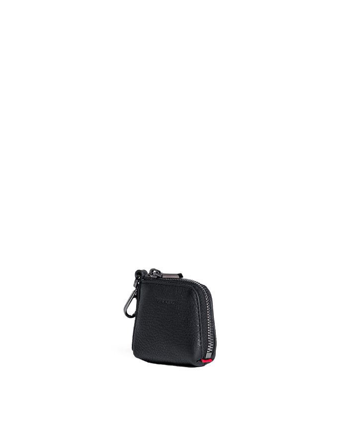 Syd-Pouch-Black-GM-Front-View