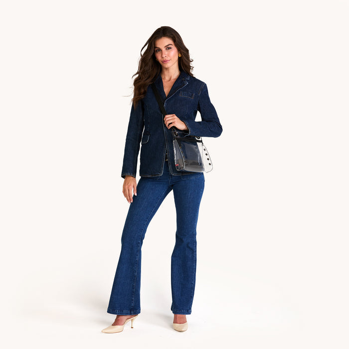 Model height is 5'9.5''