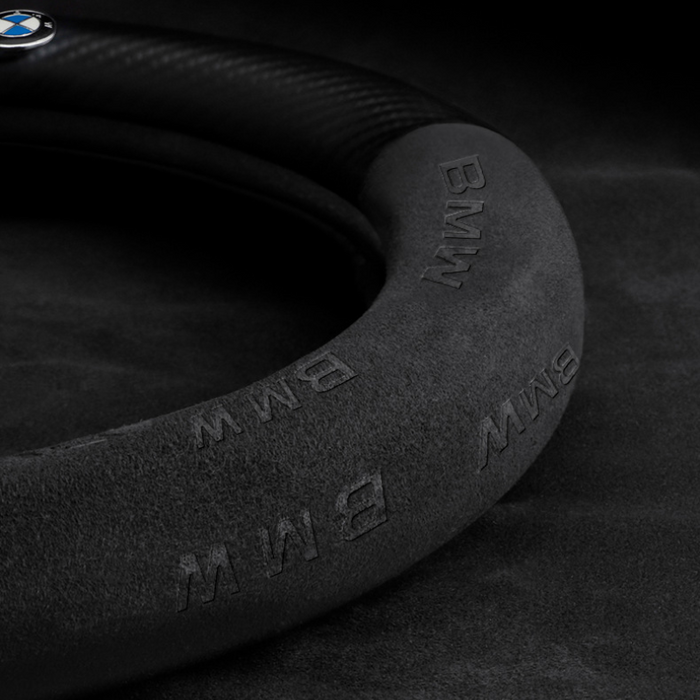 TrackVibe | Funda para volante de ante negro carbono: antideslizante y resistente al desgaste-ES
