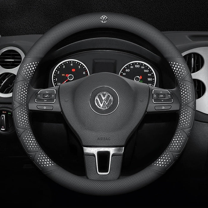 Volkswagen / Okroglo / Bela