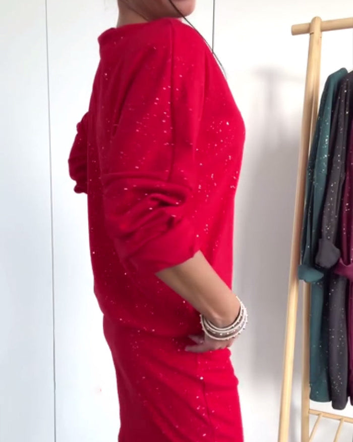 Un vestido con escote redondo y delicado brocado.-ES