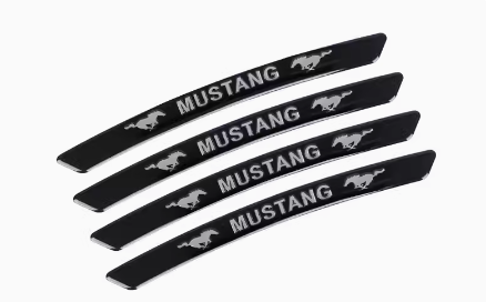 Negro / Mustang
